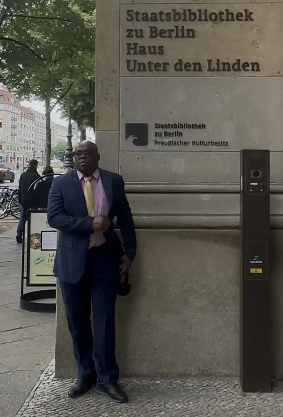 Yackson Eustaquio Chaverra Mena en la Staatsbibliothek zu Berlin